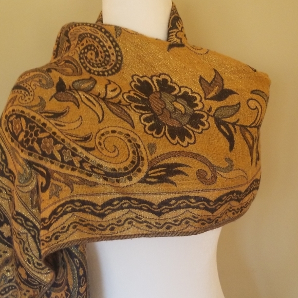 Scarf Wrap - Picture 3 of 6